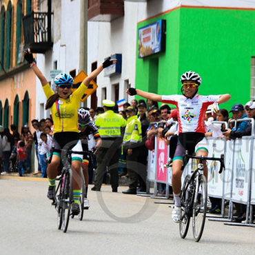 Erika Botero y Marcela Hernández dominaron la 3a jornada de la Vuelta al Futur