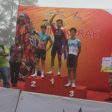 Thanakhan Chaiyasombat ganador de cuarta etapa de Tour de Singkarak (Foto Tour Singkarak)